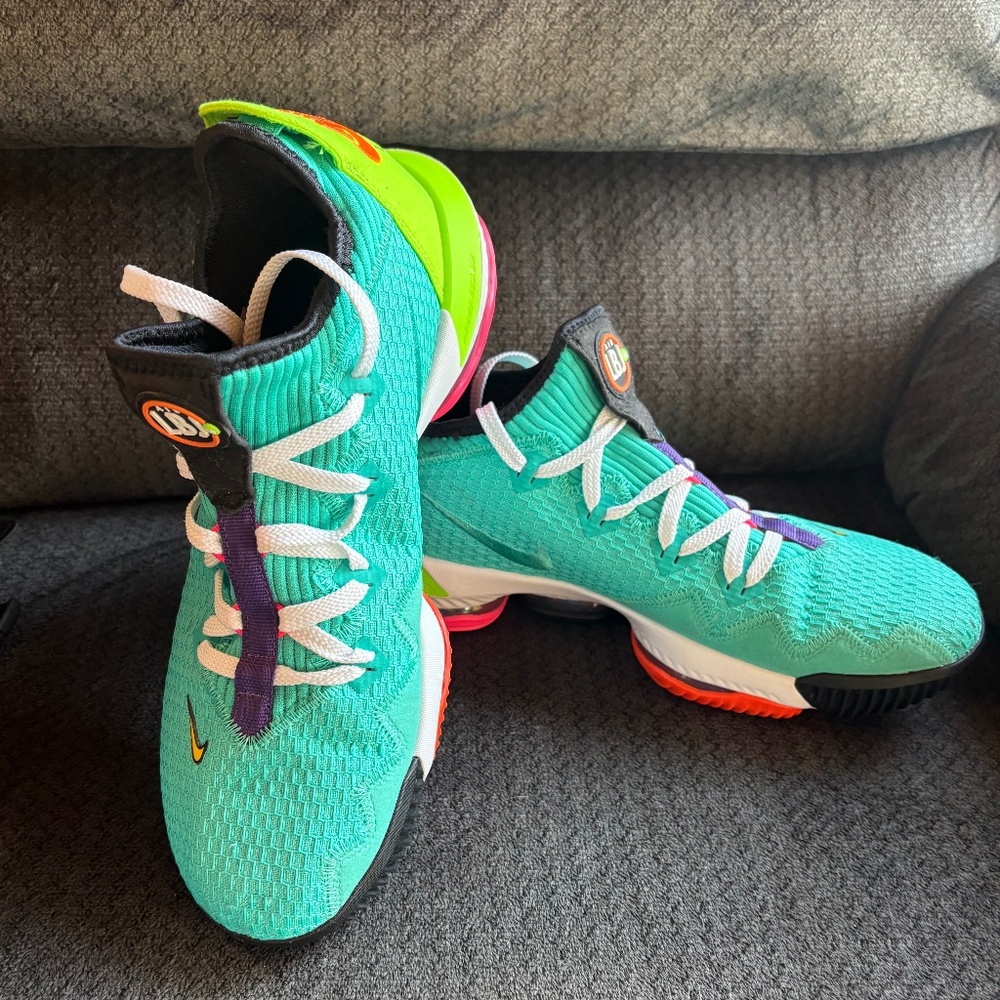 Nike LeBron 16 low Hyper Jade -Nike air max trainer